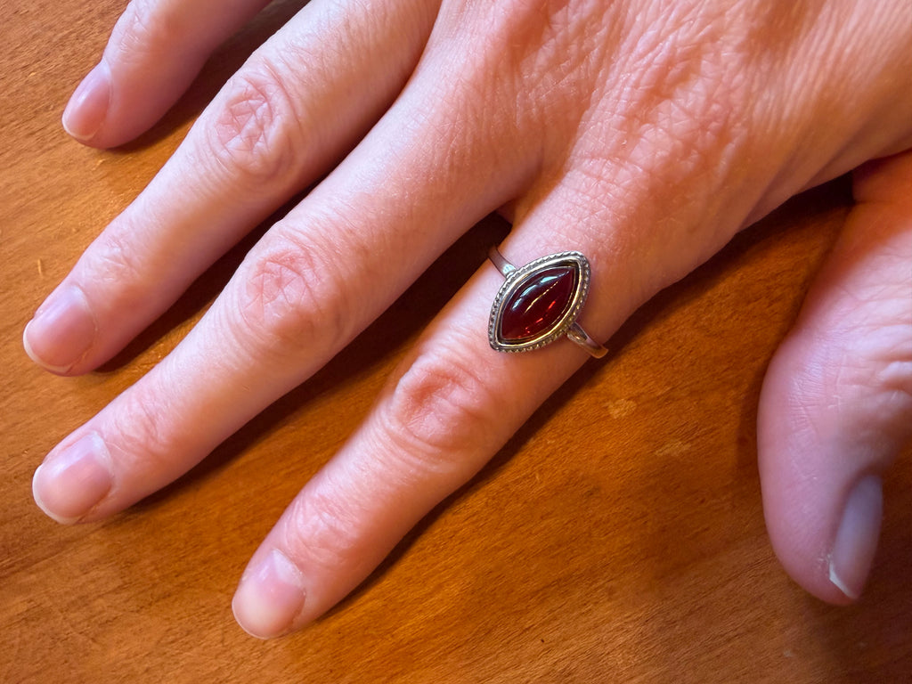 Bague en argent 925 avec ambre cerise