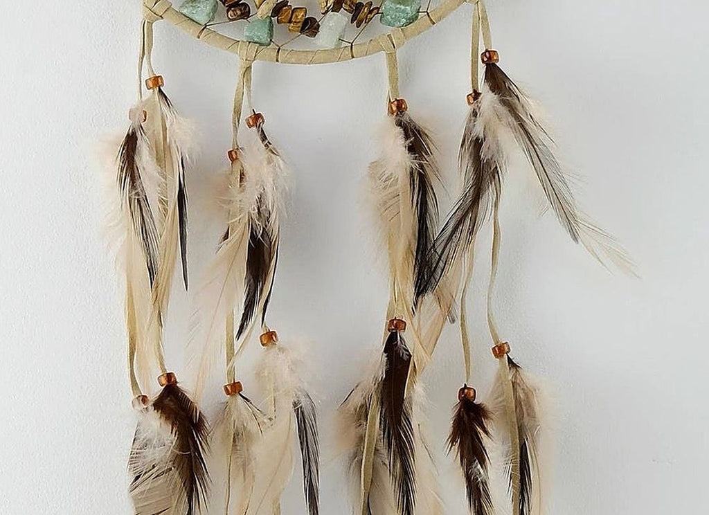 Attrape-rêves beige de 15 cm avec pierres semi-précieuses