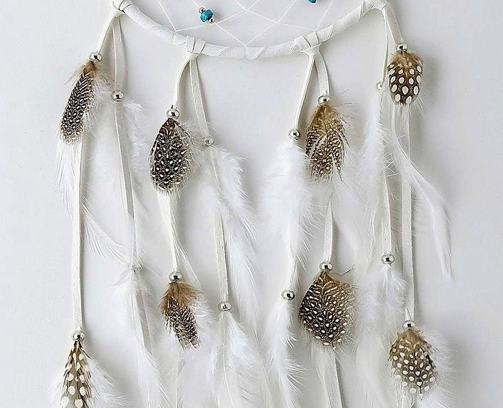 Attrape-rêves blanc de 6 pouces avec pierres semi-précieuses