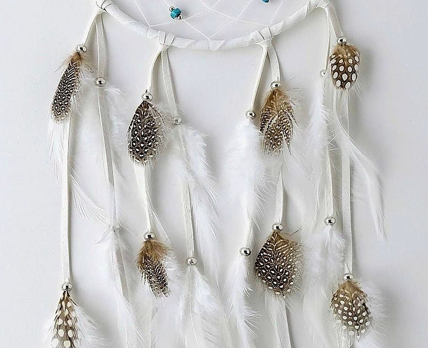 Attrape-rêves blanc de 6 pouces avec pierres semi-précieuses